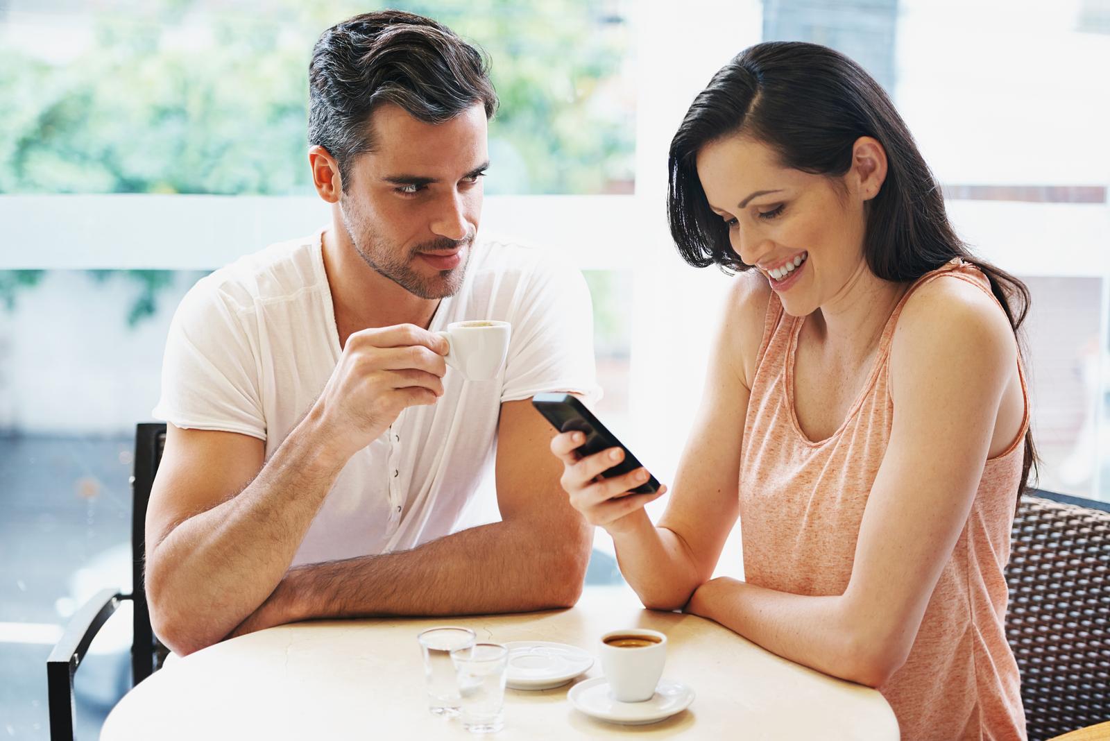 What-are-the-risks-of-spending-too-much-time-on-our-phones.jpg
