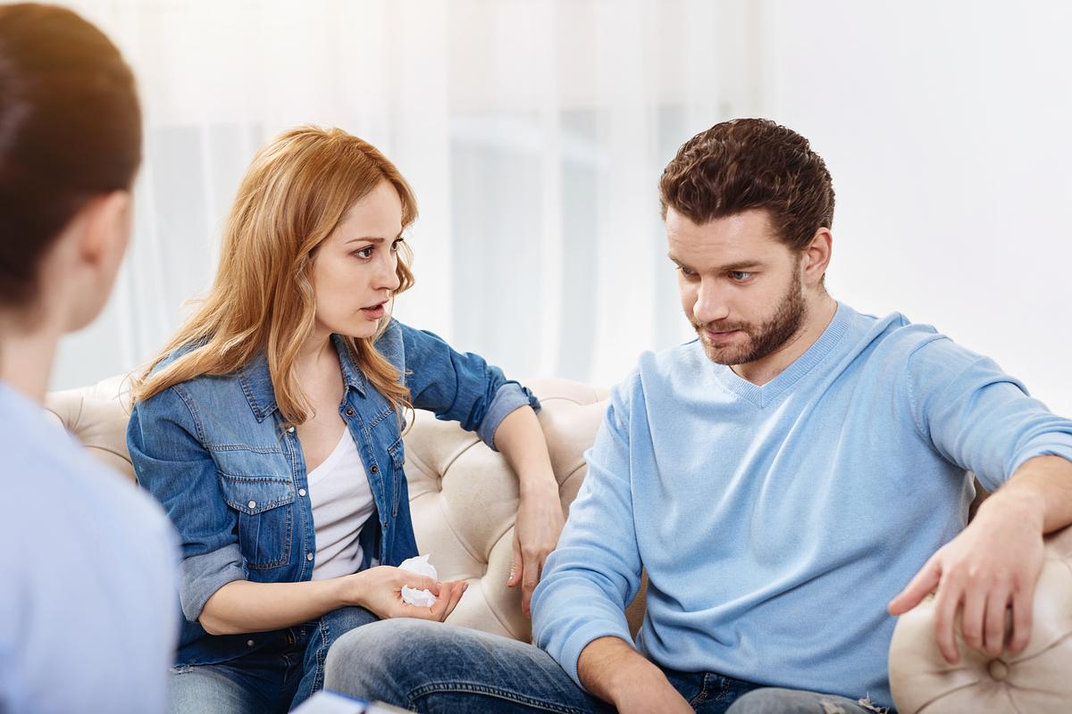Establishing-Boundaries-within-Family-Interactions.jpg