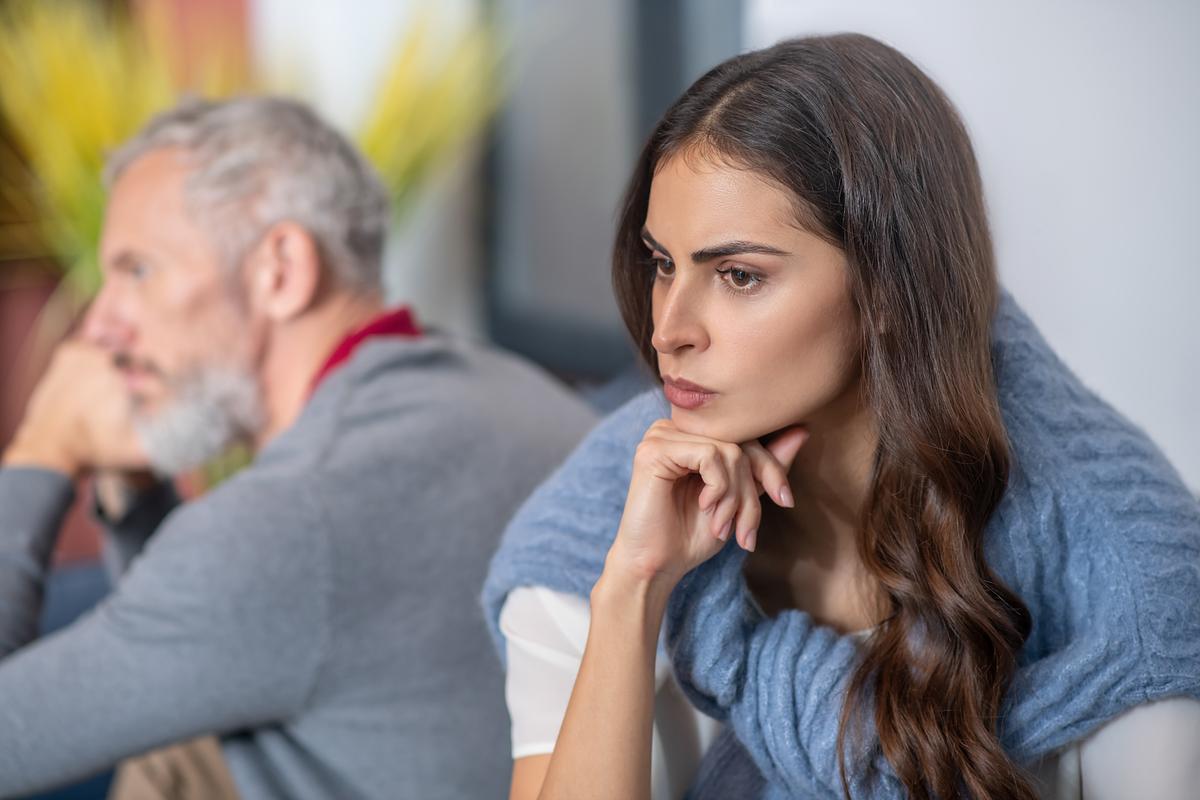 Barriers-and-challenges-to-age-gap-dating.jpg